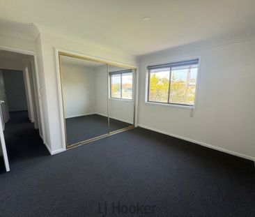 For Lease - Light-Filled 2-Bedroom Home in Sought-After Belmont South - Photo 3