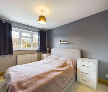 Millins Close, Owlsmoor, Sandhurst, Berkshire, GU47 - Photo 5