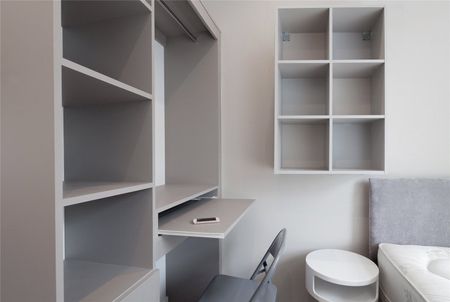 3 Damside Road, Huddersfield, HD4 - Photo 4