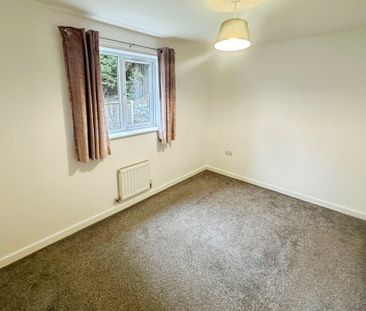 Alabala Close - Photo 4