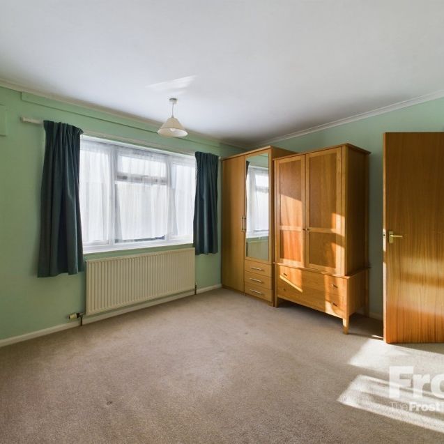 Ennerdale Crescent, Nr Burnham, Slough,SL1 - Photo 1