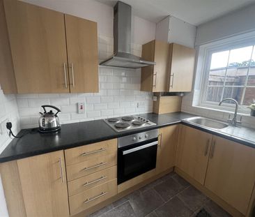 Glebe Road, Thorne, Doncaster - Photo 5