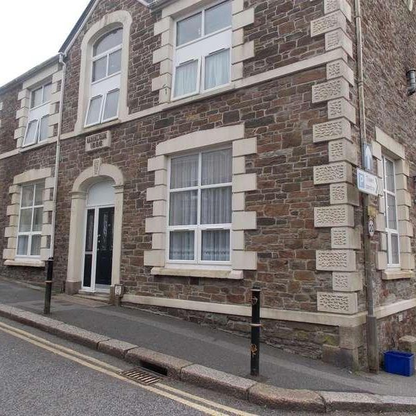 Green Lane, Redruth, TR15 - Photo 1