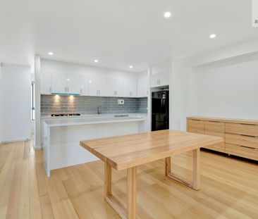 Modern Comfort In Prime Location - Photo 4