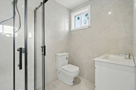 Stylish Near New Granny Flat with Modern Comforts - Photo 4