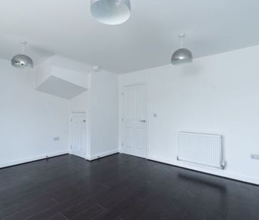 2 Bedroom - Photo 4