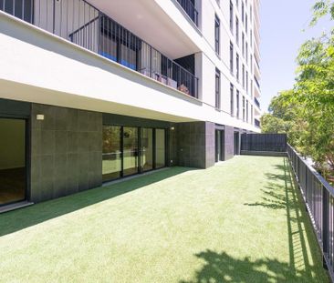 2 room luxury Apartment for rent in Oeiras, Portugal - Photo 1