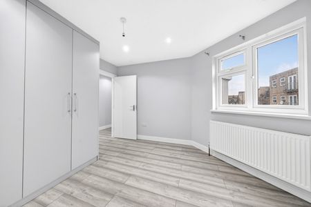 York Place, Ilford IG1 - Photo 5