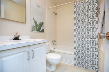 Laval Apartments - Photo 4