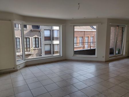 - Luxe Appartement 2de verdiep, nabij Station Sint-Niklaas – Mercatrostraat - Foto 4