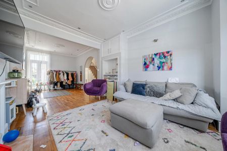 4 bedroom semi-detached house to rent - Photo 5