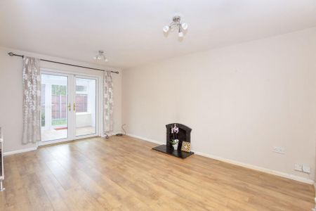 4 bedroom link detached house to rent - Photo 4