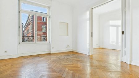 *Appartement 6 pièces avec garage à louer Metz Centre - Photo 2