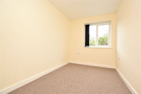 18, Woodland Drive, New Forest Village, Leeds, LS10 4GW - Photo 3