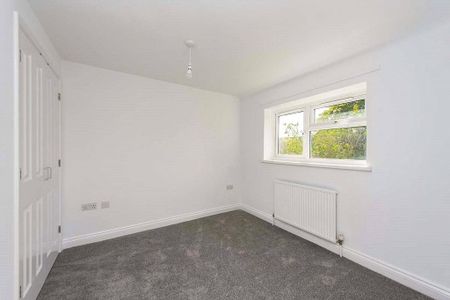 2 bedroom semi-detached house to rent - Photo 2