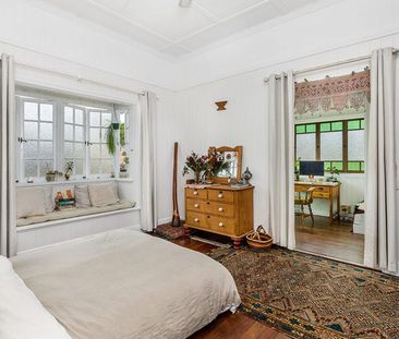 Charming Queenslander in Beautiful Bangalow Location - Photo 6