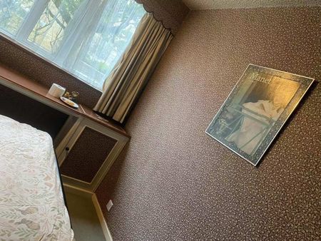 Gilbert House Room 1 - Photo 2