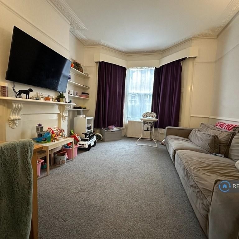 1 bedroom flat to rent - Photo 1