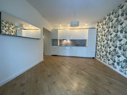 Przestronny apartament z tarasem na Bielanach - Zdjęcie 1