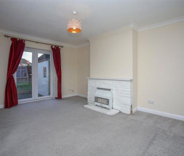 2 bedroom semi-detached house to rent - Photo 2