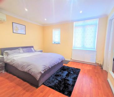 5 bedroom detached house to rent - Photo 6