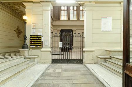 Carrer de Santa Anna, Barcelona, Catalonia 08002 - Photo 2