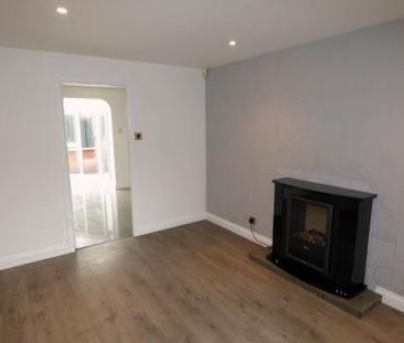 2 bedroom semi-detached house to rent - Photo 5