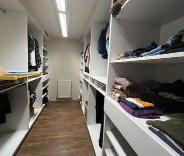 Ruim gelijkvloers appartement (175m²) in het centrum - Photo 5