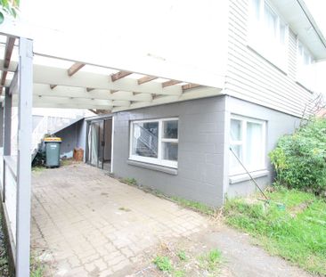 2 Bedrooms on Te Atatu Rd - Photo 3