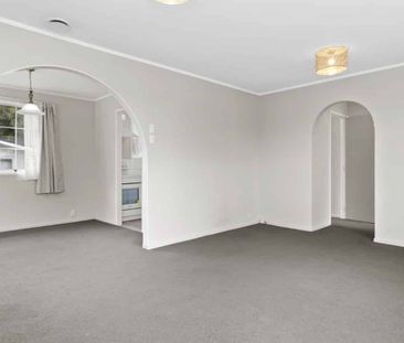 Spacious Family Home in a Sought-After Location - Photo 2