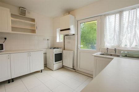 4 bedroom house to rent - Photo 3