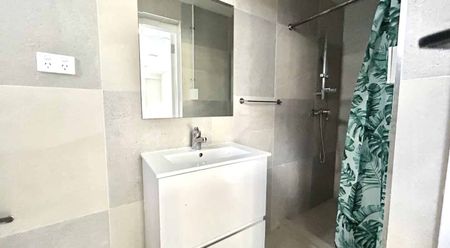 Avondale, Spacious Studio Apartment - Photo 5