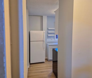 2 Bed Condo For Rent In Mission: Heat, Water, And Parking Included.... - Photo 5