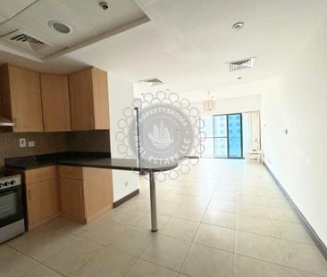 Spacious Layout | lake View | Near Metro - Photo 2