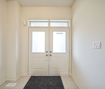 For Lease - 74 Fruitful Crescent, Whitby, Ontario - Photo 4