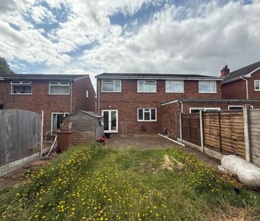 3 bedroom semi-detached house to rent - Photo 4