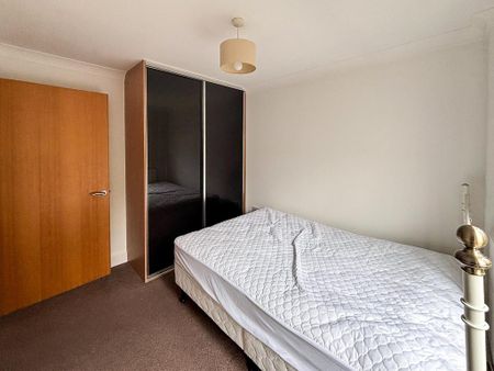 2 bedroom ground floor flat to rent - Photo 4
