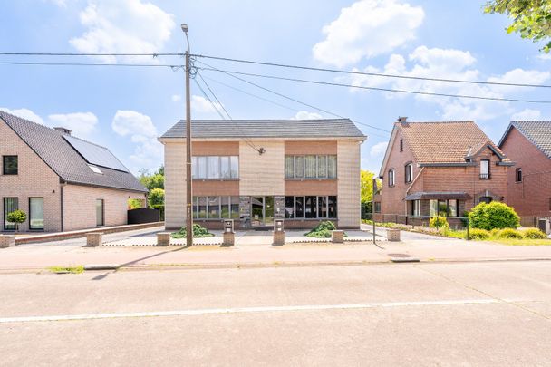 Appartement met 2 slaapkamers, terras en garagebox - Photo 1