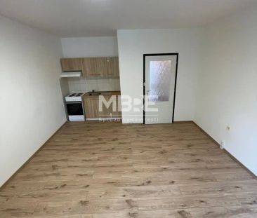 Pronájem světlého bytu 2+1 (43 m - Photo 3