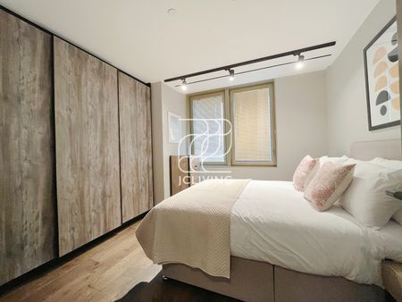 The Stage, 22 Hewett st., London EC2A - Photo 2