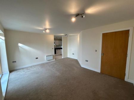 2 bedroom flat to rent - Photo 4
