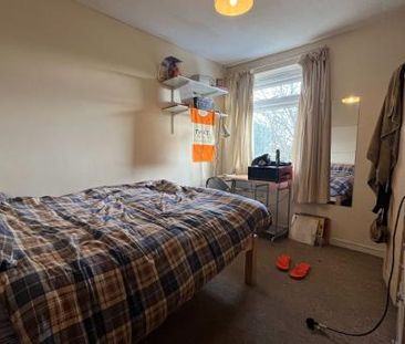 5 Bed Student Home - 61 Kemsing Gardens - Photo 3