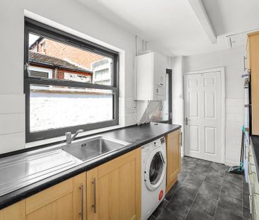 2 bedroom terraced house to rent - Photo 5