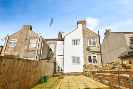 2 bedroom terraced house to rent - Photo 4