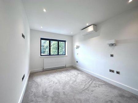 5 bedroom detached house to rent - Photo 3