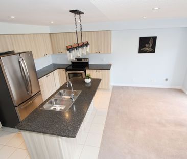 For Lease - 49 Far North Court, Oshawa, Ontario - Photo 4