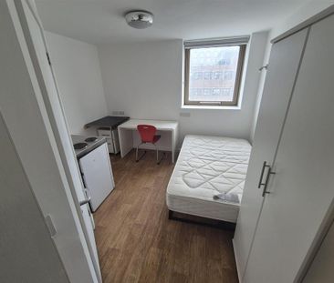 Studio to rent - Photo 3