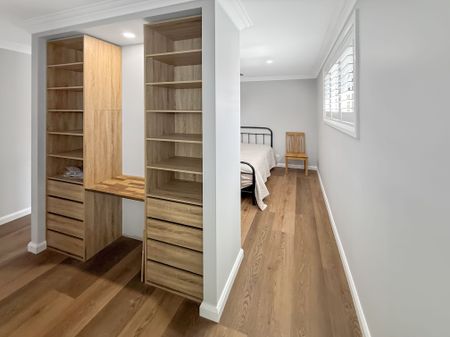 HAMPTON STYLE HOME WITH A TOUCH OF ELEGANCE - Photo 5