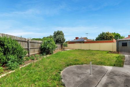 17 Salisbury Street, Werribee. - Photo 4