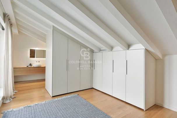 4 room luxury penthouse for rent in Barcelona, Spain - Photo 1